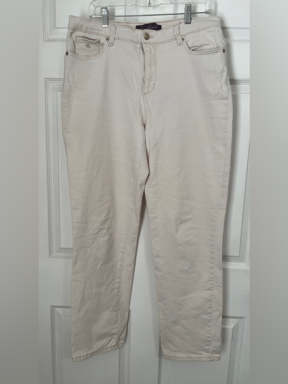 Gloria Vanderbilt Women's White
Denim Pants Solid Flat Front Pockets
Button Zip